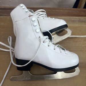 American Athletic Girls Ice Skates